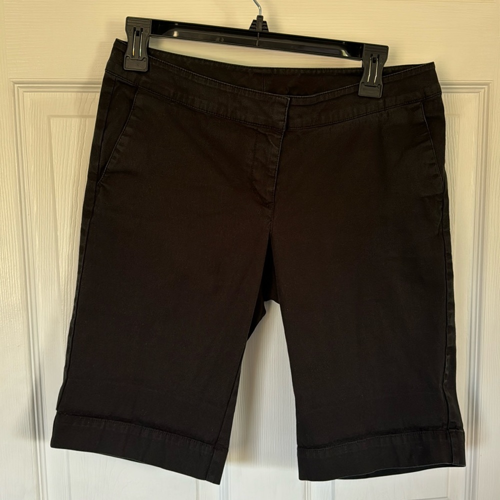 CAbi Black Bermuda Shorts, Style#348, Size 4, Closure Hook w/ inner button & zip